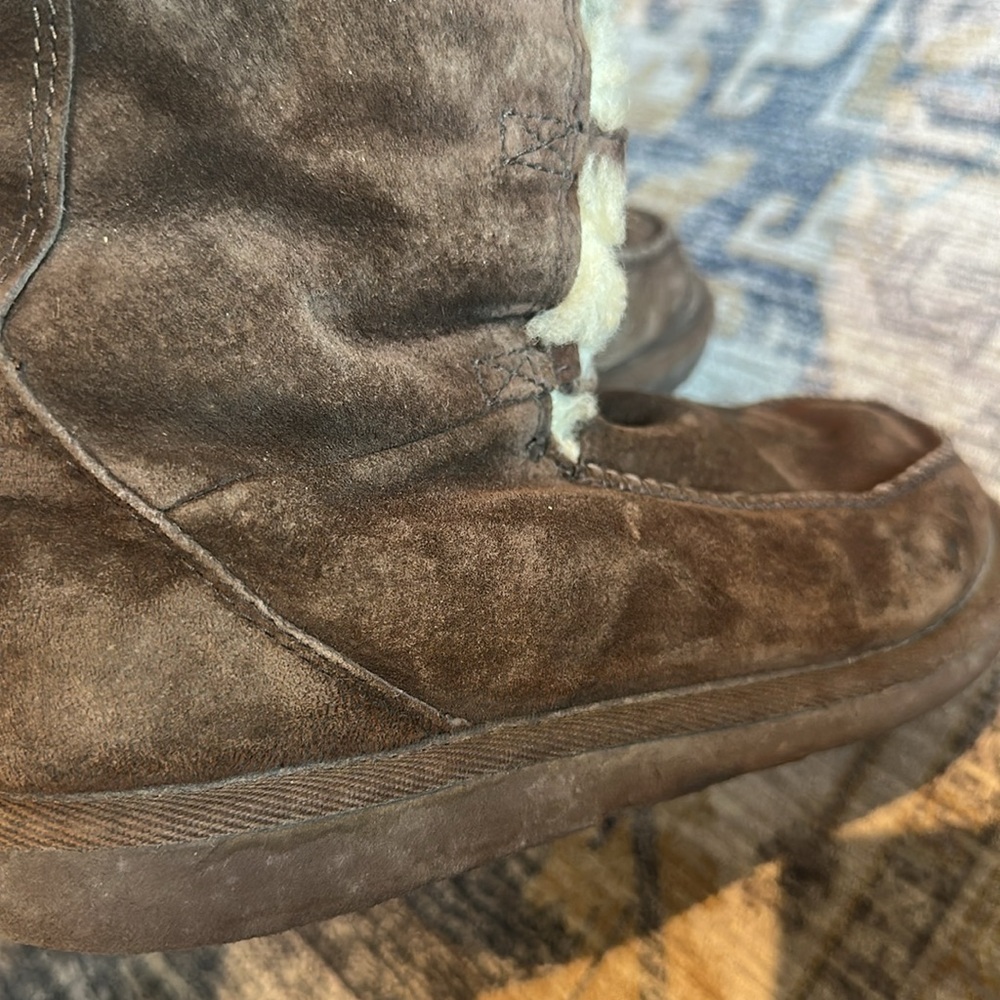 UGG Tularosa Boot - Picture 9 of 12
